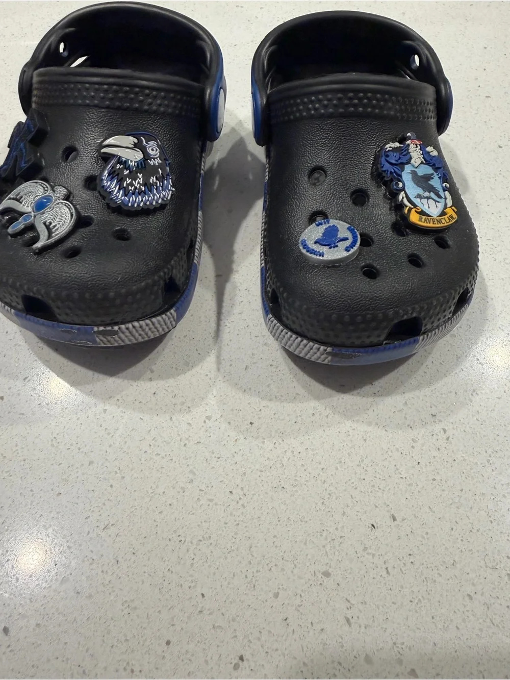 CROCS Kids' Black and Blue Ravenclaw Charm Clogs
